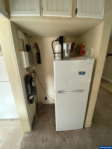 1625 12th St SE, Salem, OR 97302