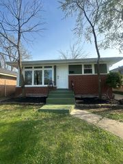 580 W 16TH Street, Chicago Heights, IL 60411