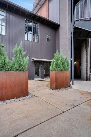 1348 Rosa L Parks Blvd, Nashville, TN 37208
