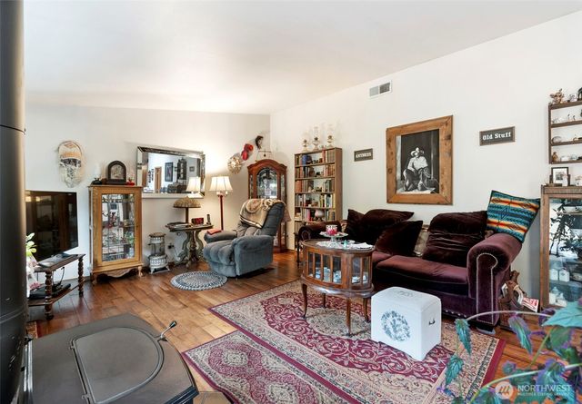 220 California Street, Pe Ell, WA 98572