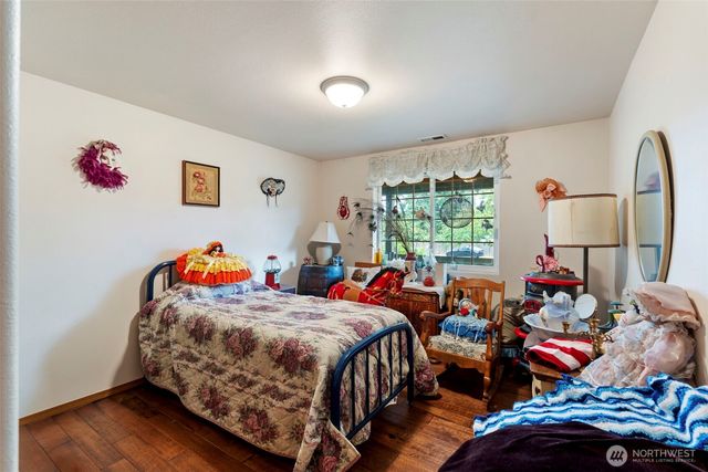 220 California Street, Pe Ell, WA 98572