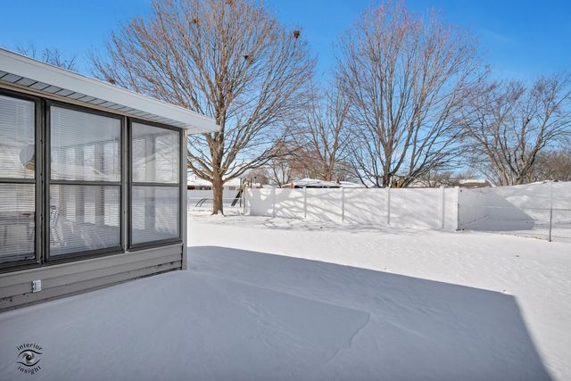 817 Stonewall Drive, Bourbonnais, IL 60914