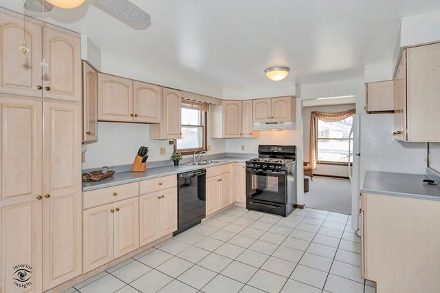 817 Stonewall Drive, Bourbonnais, IL 60914