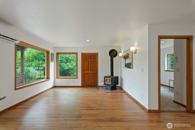 6373 Eastwood Road, Deming, WA 98244