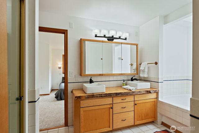 6373 Eastwood Road, Deming, WA 98244