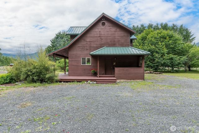 6373 Eastwood Road, Deming, WA 98244