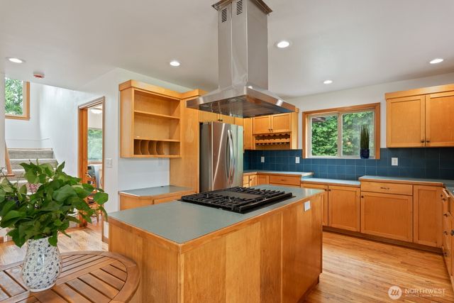 6373 Eastwood Road, Deming, WA 98244