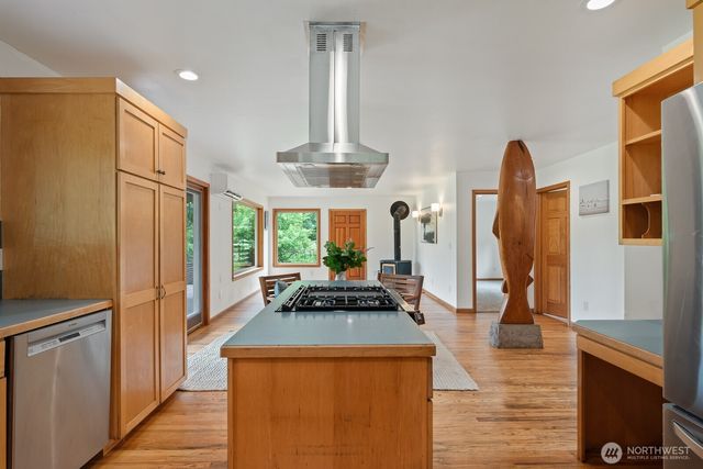 6373 Eastwood Road, Deming, WA 98244