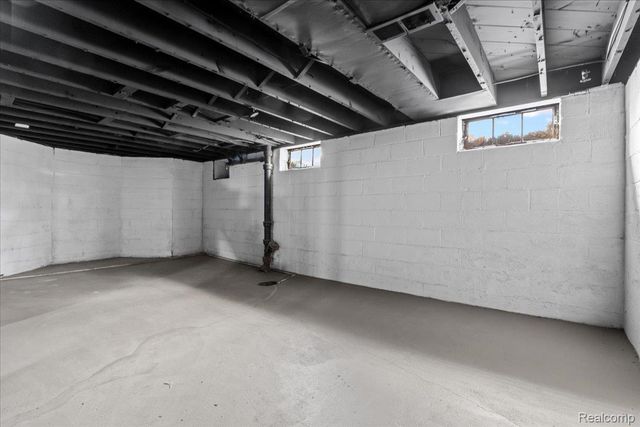 1210 Blanchard Avenue, Flint, MI 48503