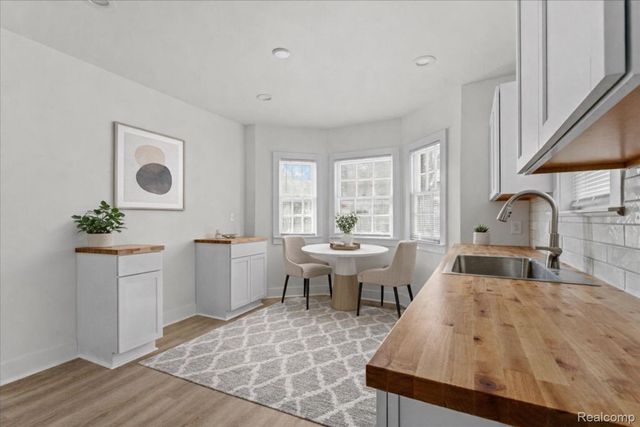 1210 Blanchard Avenue, Flint, MI 48503