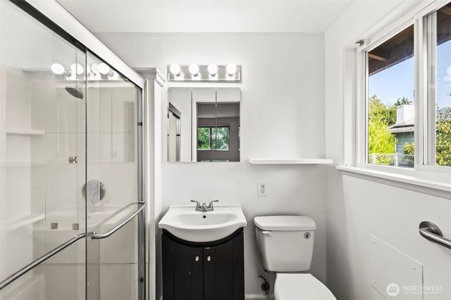 1309 Lenore Drive, Tacoma, WA 98406