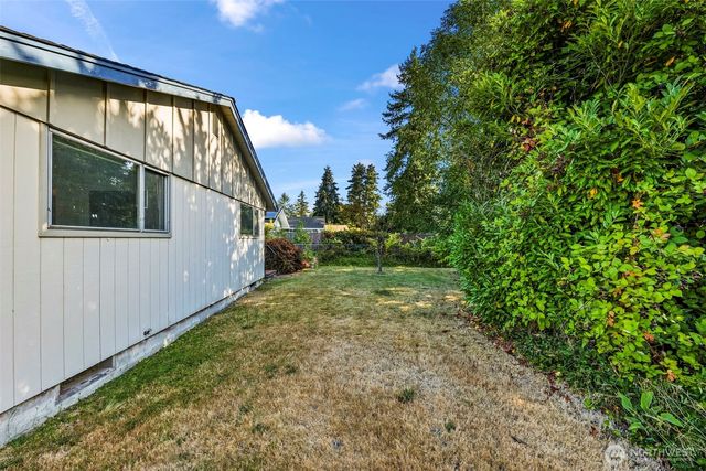 1309 Lenore Drive, Tacoma, WA 98406
