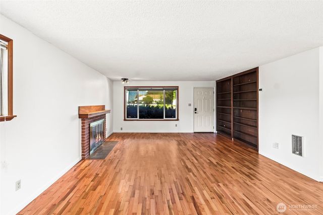 1309 Lenore Drive, Tacoma, WA 98406