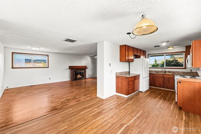 1309 Lenore Drive, Tacoma, WA 98406