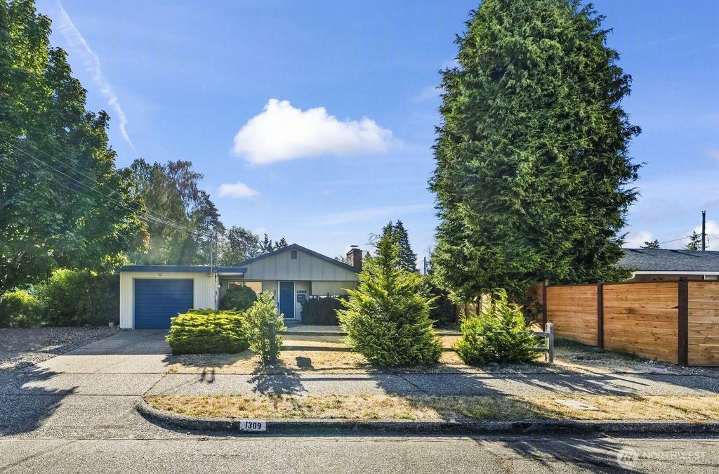1309 Lenore Drive, Tacoma, WA 98406