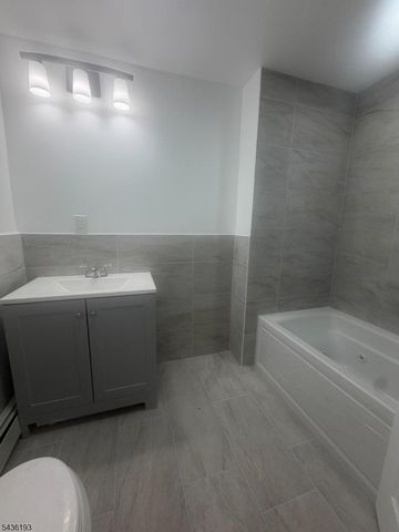 72 Morrell Pl, Garfield City, NJ 07026