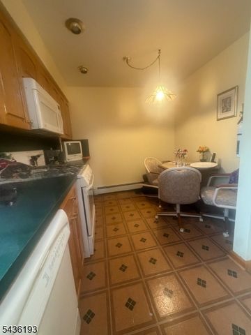 72 Morrell Pl, Garfield City, NJ 07026