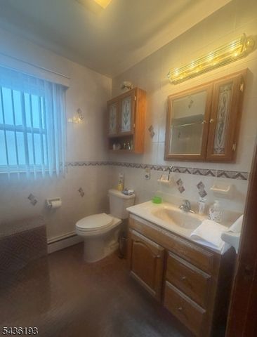 72 Morrell Pl, Garfield City, NJ 07026