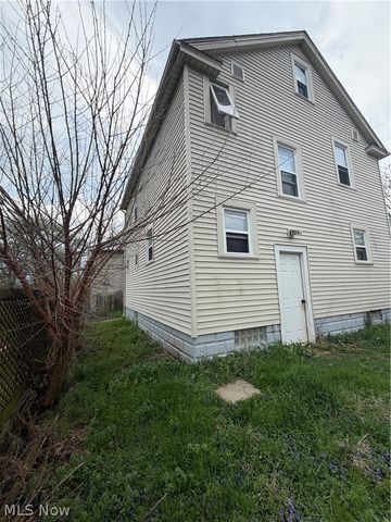 1015 Romig Avenue, Barberton, OH 44203