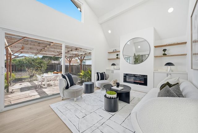 2243 Emmett Court, Santa Clara, CA 95051