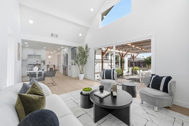 2243 Emmett Court, Santa Clara, CA 95051