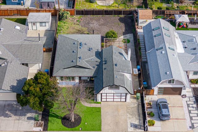 2243 Emmett Court, Santa Clara, CA 95051