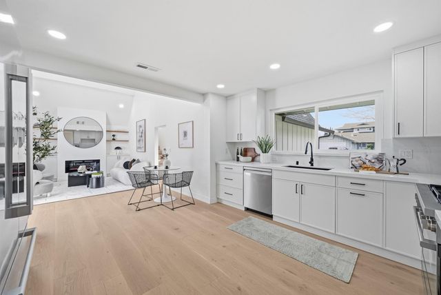 2243 Emmett Court, Santa Clara, CA 95051