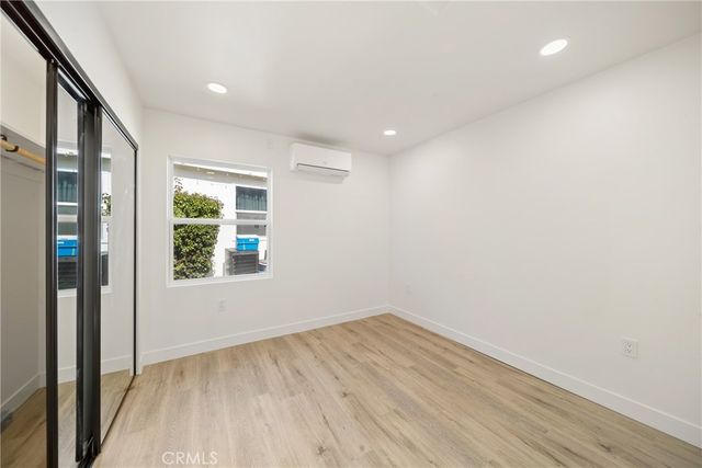 6714 Jellico, Lake Balboa, CA 91406