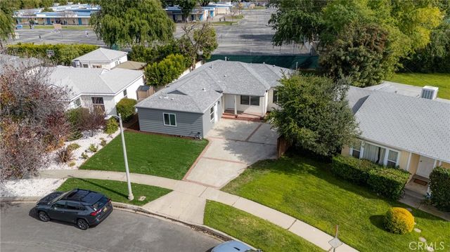 6714 Jellico, Lake Balboa, CA 91406