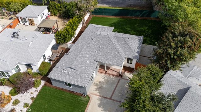 6714 Jellico, Lake Balboa, CA 91406