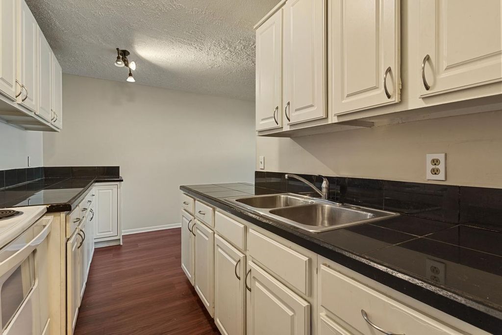 2616 Harriet Avenue 110, Minneapolis, MN 55408 — photo 5