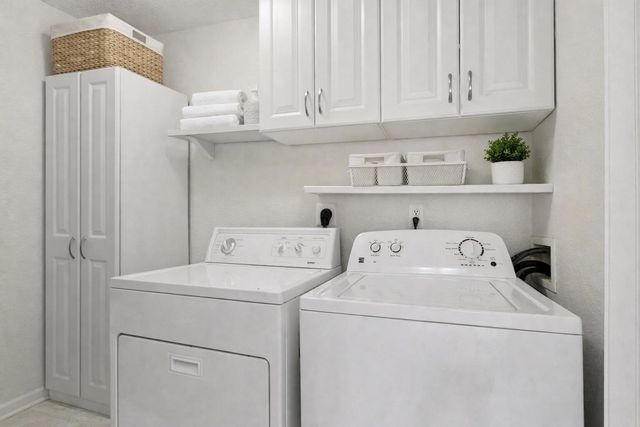 1295 Millbrook Trail, Ann Arbor, MI 48108