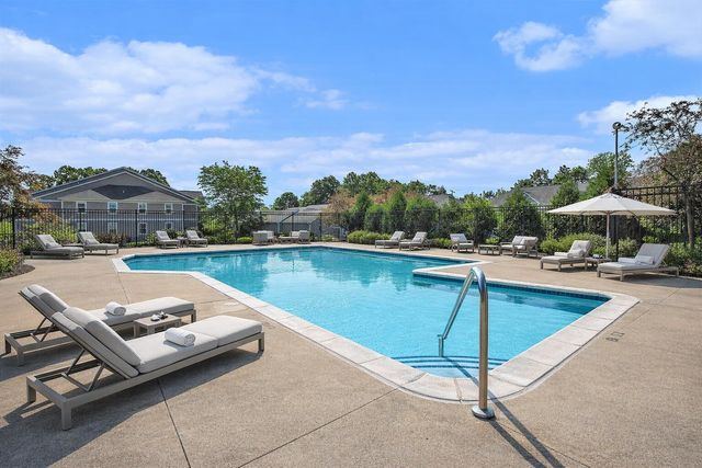 1295 Millbrook Trail, Ann Arbor, MI 48108