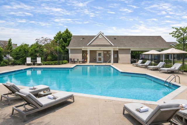 1295 Millbrook Trail, Ann Arbor, MI 48108