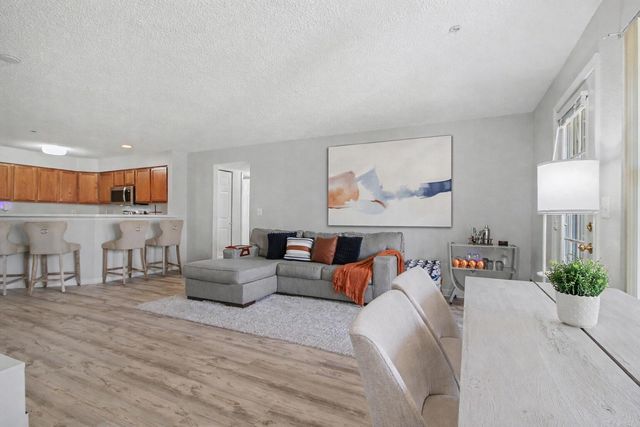 1295 Millbrook Trail, Ann Arbor, MI 48108