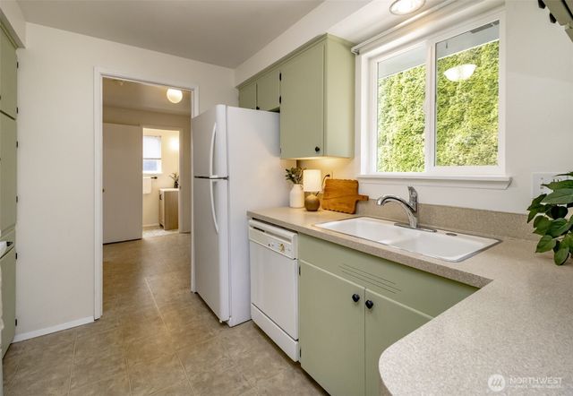 618 21st Street SE, Puyallup, WA 98372