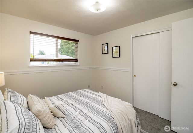618 21st Street SE, Puyallup, WA 98372