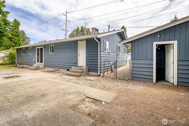 618 21st Street SE, Puyallup, WA 98372
