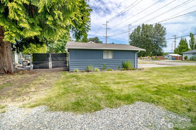 618 21st Street SE, Puyallup, WA 98372