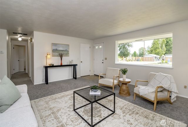618 21st Street SE, Puyallup, WA 98372
