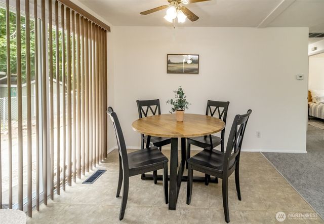 618 21st Street SE, Puyallup, WA 98372