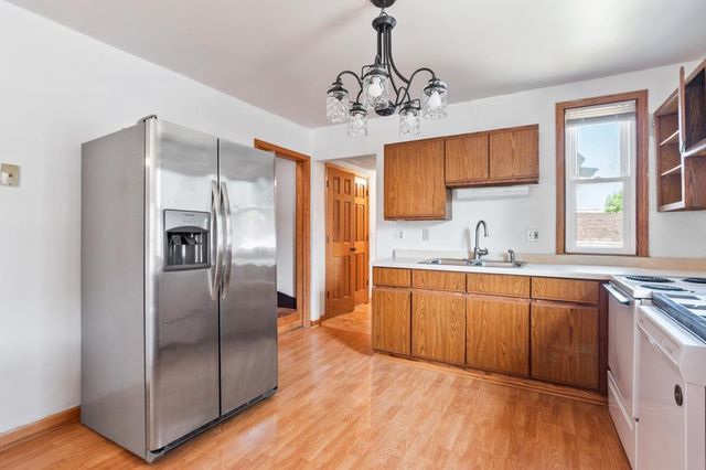 124 S CUSTER STREET, Brillion, WI 54110