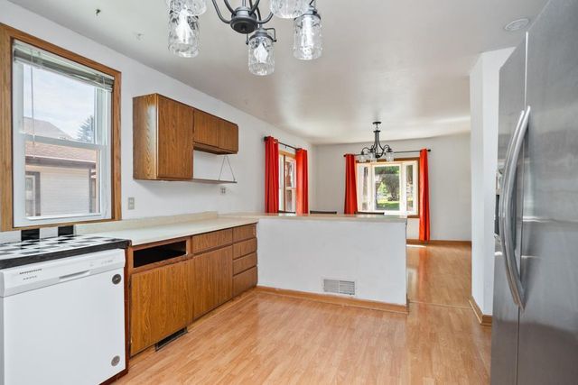 124 S CUSTER STREET, Brillion, WI 54110