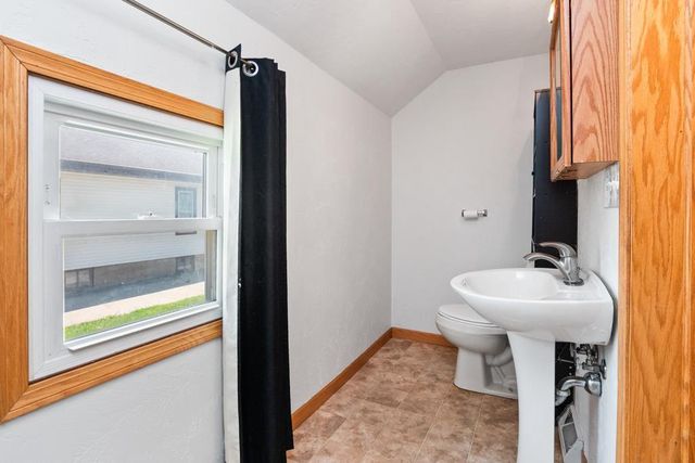 124 S CUSTER STREET, Brillion, WI 54110