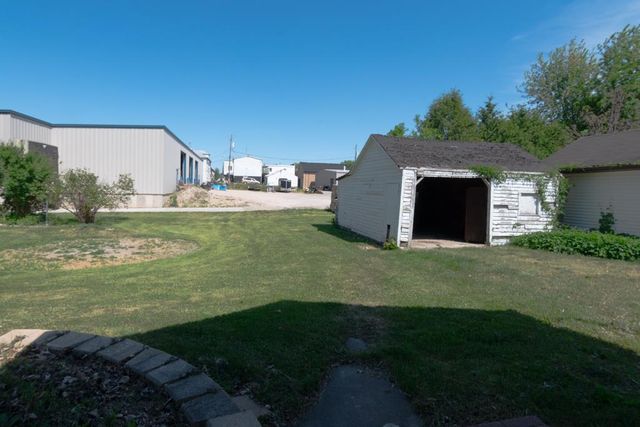 124 S CUSTER STREET, Brillion, WI 54110