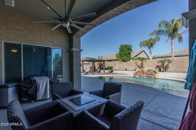 9358 W ROBIN Lane, Peoria, AZ 85383