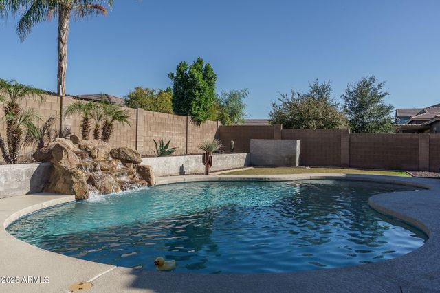 9358 W ROBIN Lane, Peoria, AZ 85383