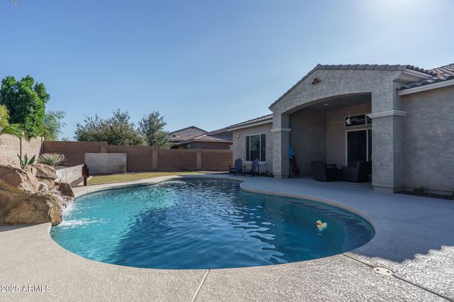 9358 W ROBIN Lane, Peoria, AZ 85383