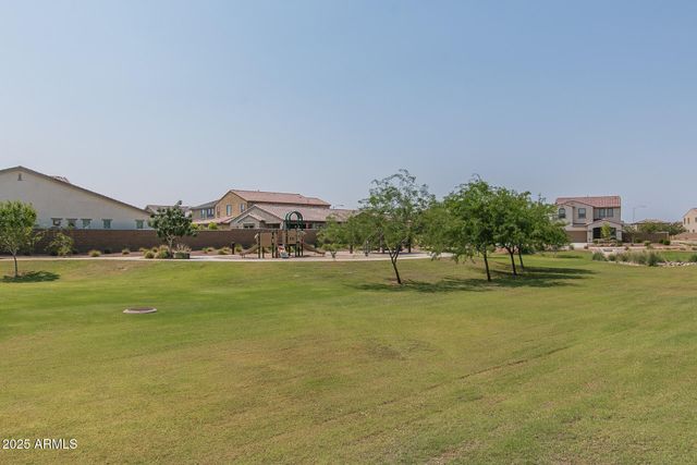 9358 W ROBIN Lane, Peoria, AZ 85383