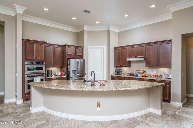 9358 W ROBIN Lane, Peoria, AZ 85383